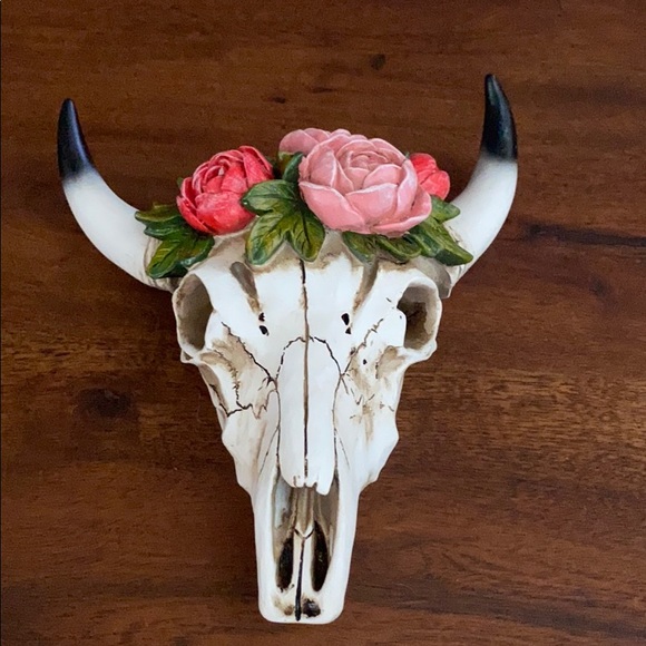 Other - Skill with flower wall decor